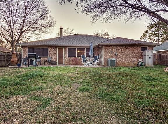 3rd image of 3820 Horizon Dr
