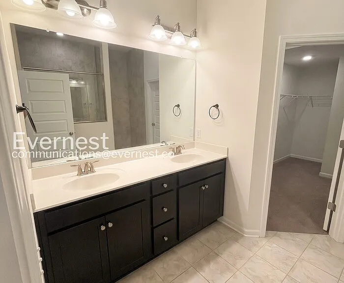 806 Sunset View Dr — Photo 8