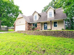 516 W 11th Ave, Bristow, OK 74010