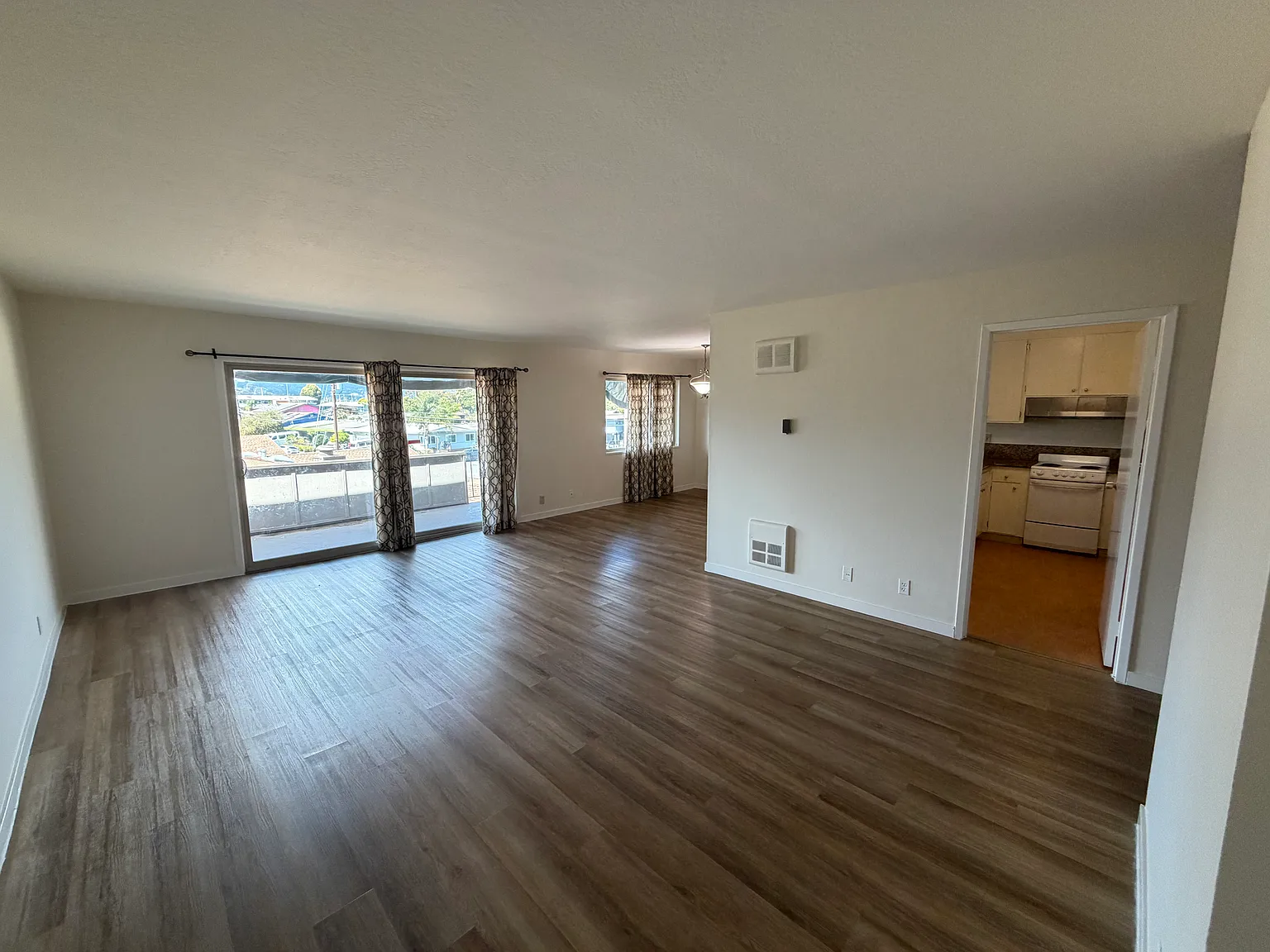 1 bed, 1000 sqft, $2,800 — Photo 4
