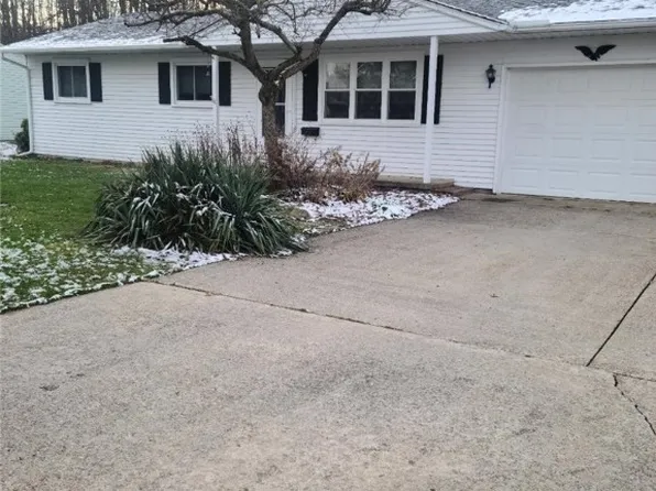 373 Hatton Dr, Andover, OH 44003