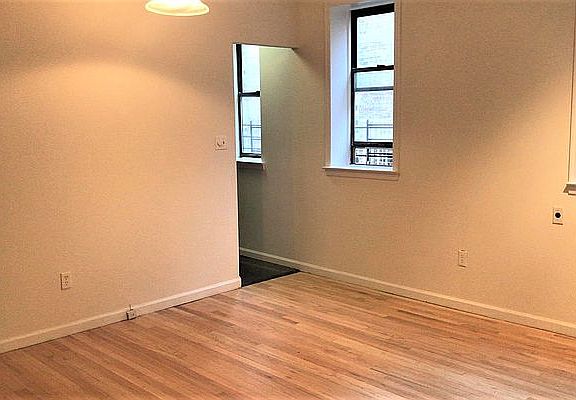 3rd image of 203 W 84th St APT 4B
