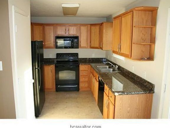 3rd image of 4033 Southern Trace Dr