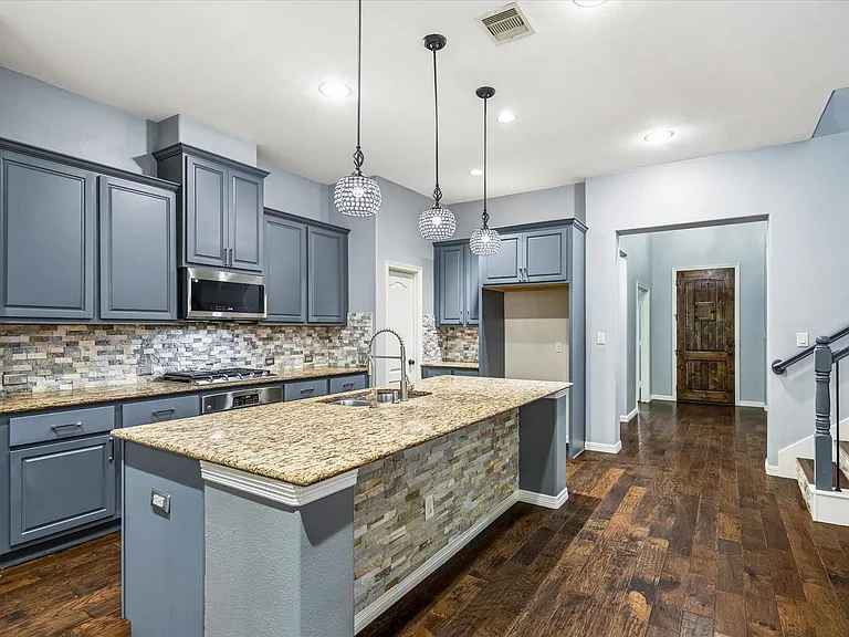 1735 Sylvia Springs Ln — Photo 11