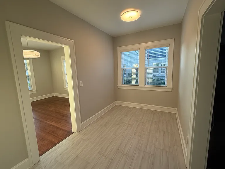 350 Ockley Dr — Photo 15