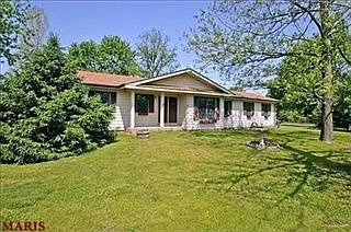 3510 Douglas Rd photo 1