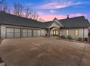 640 N Shore Dr, Cleveland, GA 30528