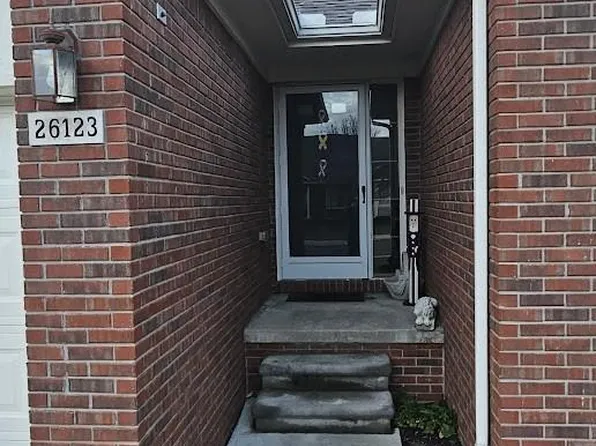 26123 Joanne Smith Ln, Chesterfield, MI 48051