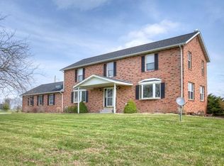 9730 Aviston Rd, Germantown, IL 62245