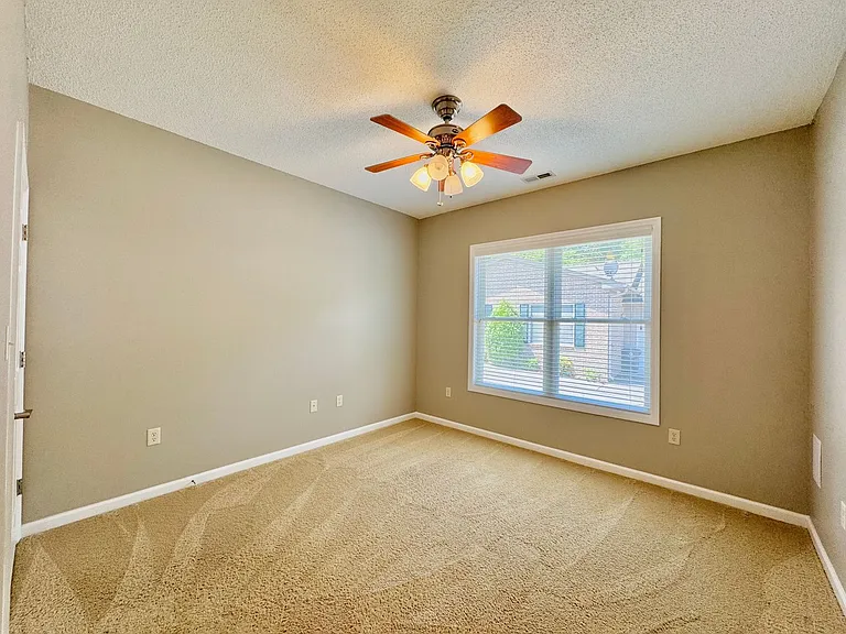 226 Beaver Creek Dr — Photo 12
