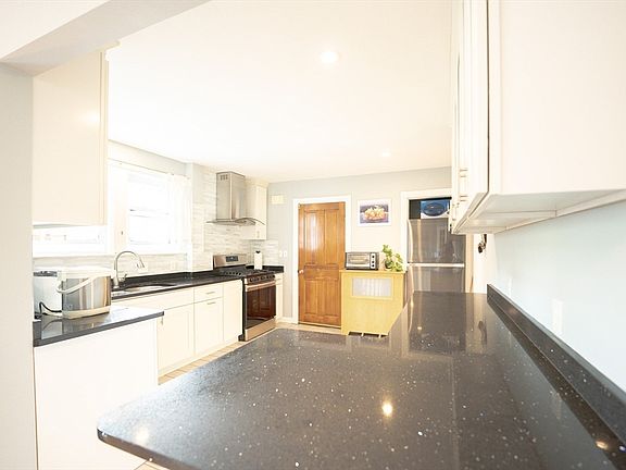 4th image of 8-10 Bonwood St