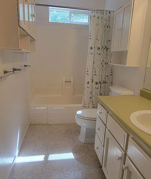 1855 Del Mar Ave — Photo 11