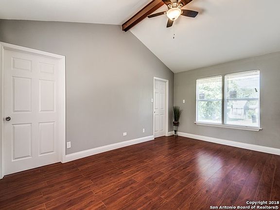 5th image of 4406 Hickory Hill Dr