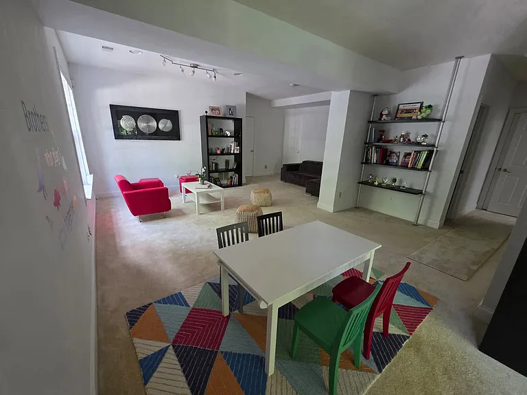 9202 Town Gate Ln — Photo 23