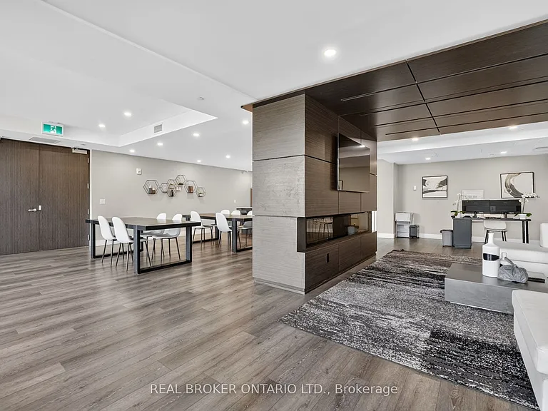 15 Queen St S #1206 — Photo 40