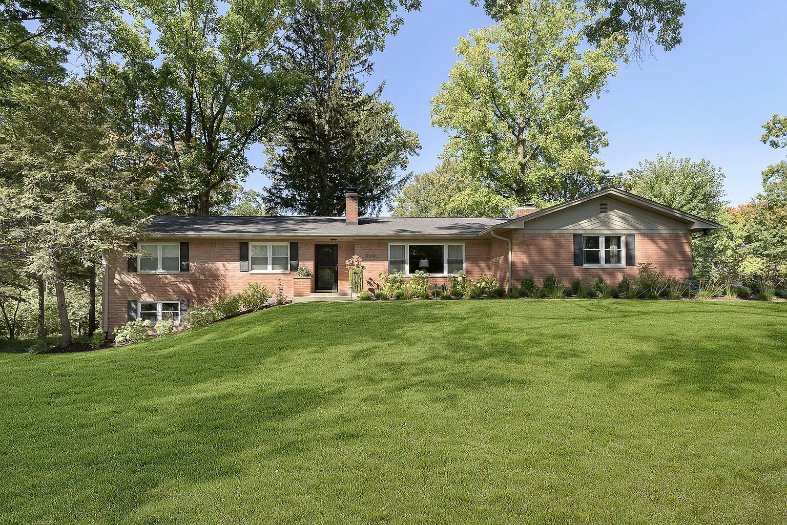 6308 Brokenhurst Rd photo 1