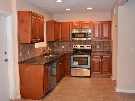 3rd image of 1729 E 2nd St