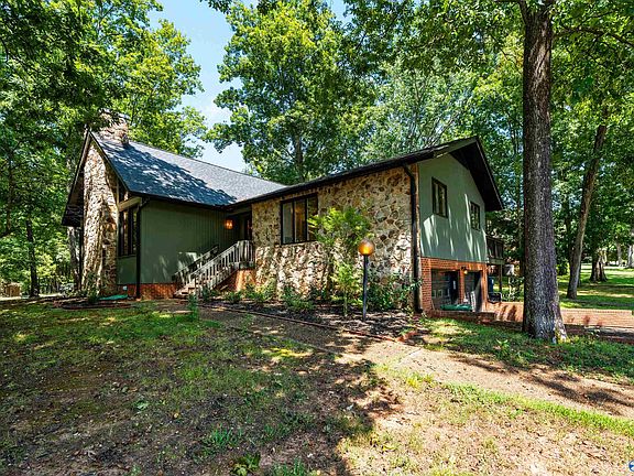 2nd image of 7705 Foxfire Dr SE