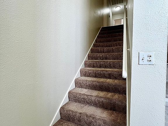 2nd image of 6514 Ironbark Ln