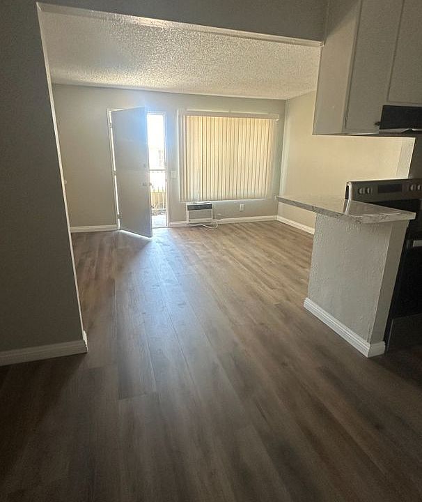 1st image of 2605-2619 Flint Way #2619-27