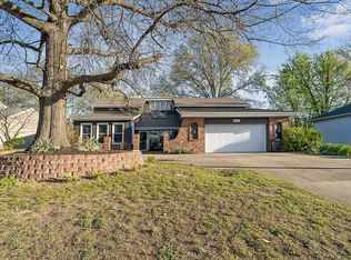 3001 Chapel Hill Rd, Columbia, MO 65203