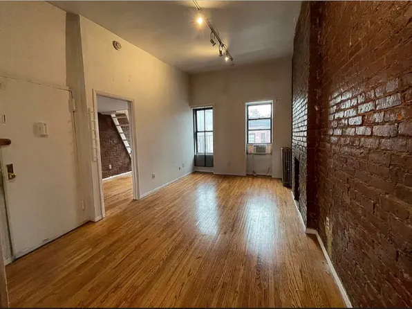 370 West 46th Street image 1 of 9