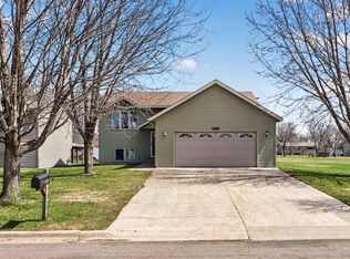551 3rd St S, Winsted, MN 55395