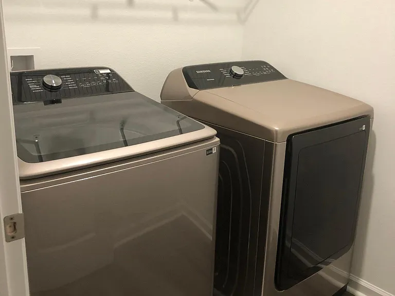 Samsung 5cu.ft washer and 7.4cu.ft dryer