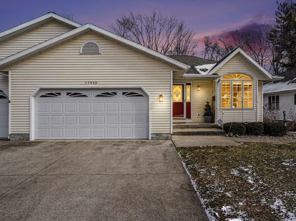 17010 Grandview Dr #19, Spring Lake, MI 49456