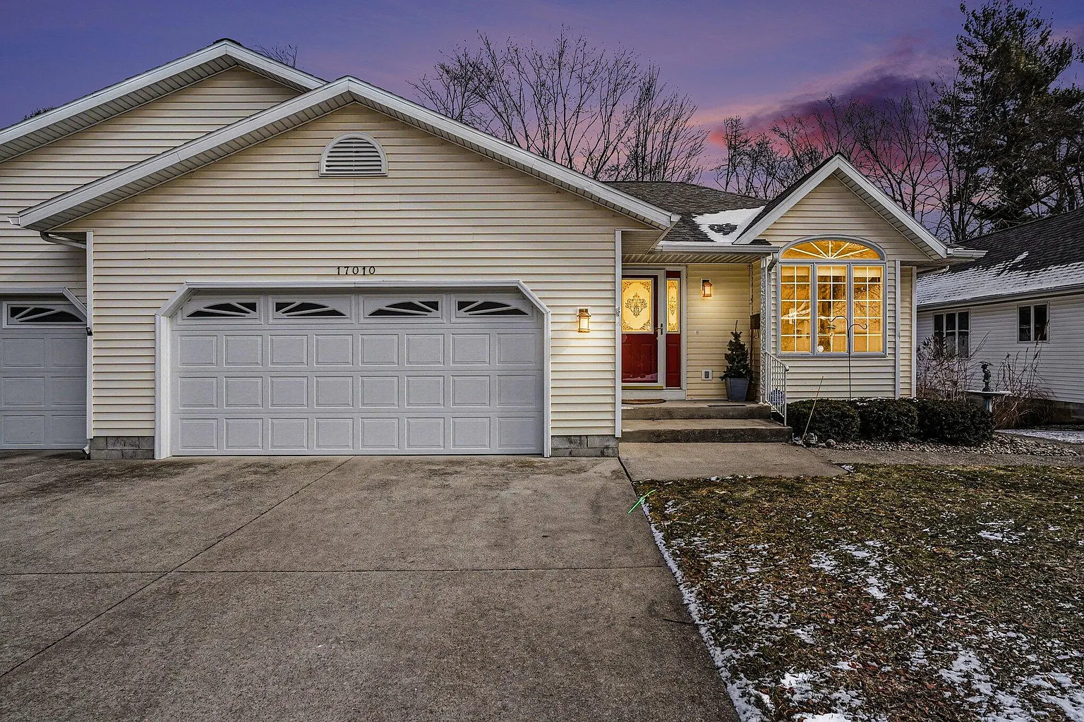 17010 Grandview Dr #19 photo 1