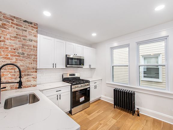 4th image of 12 Linden Ave Unit 1