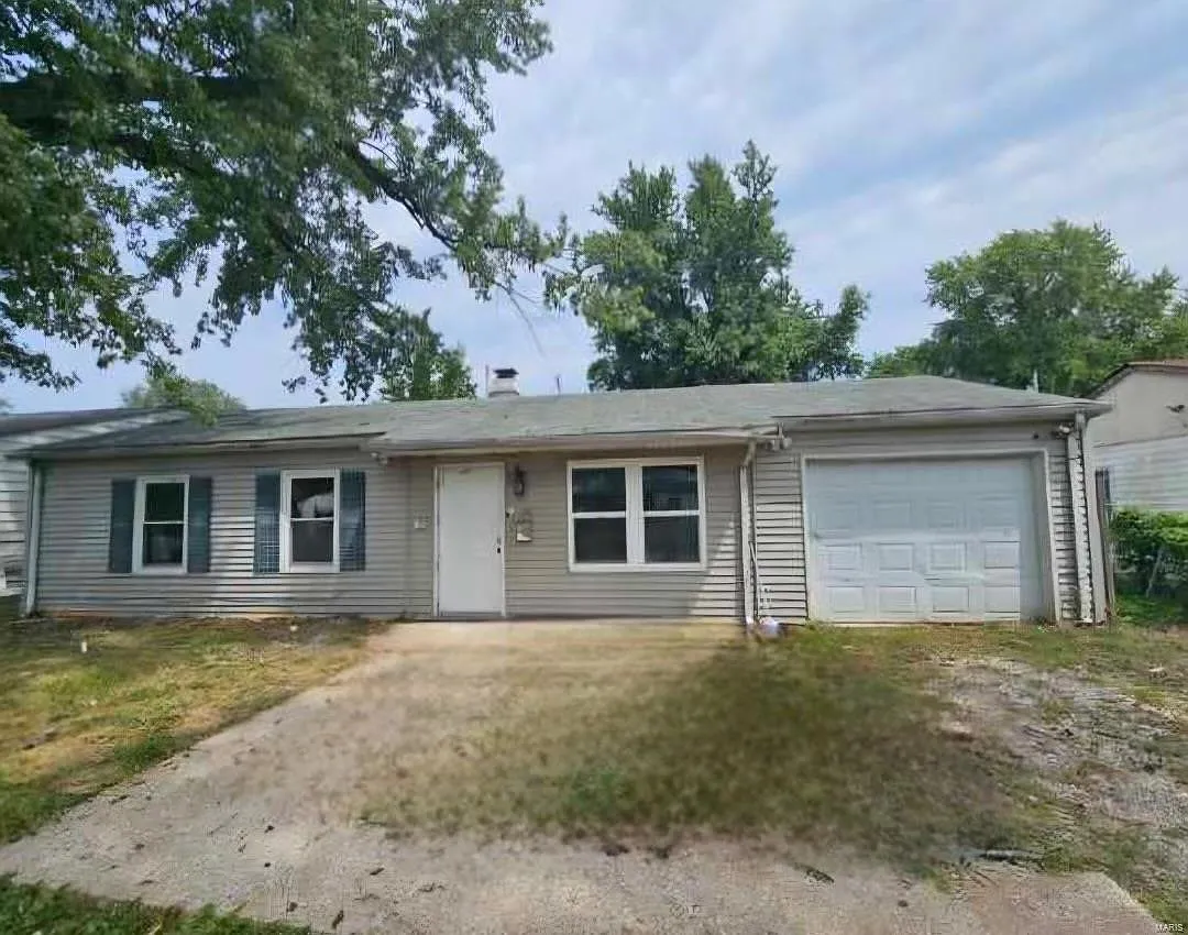 28 Westwood Dr photo 1