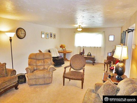 2nd image of 803 Sapphire Ct