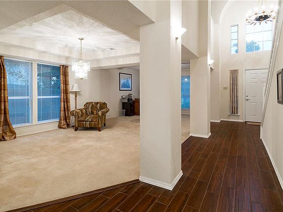 5th image of 2100 Barton Springs Dr