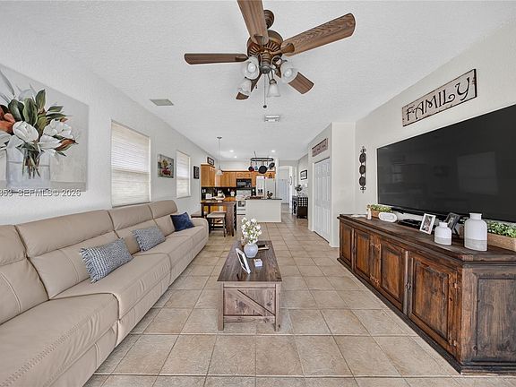4th image of 16437 SW 76th Ter