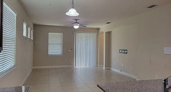 3 bed, 1551 sqft, $2,800 — Photo 2