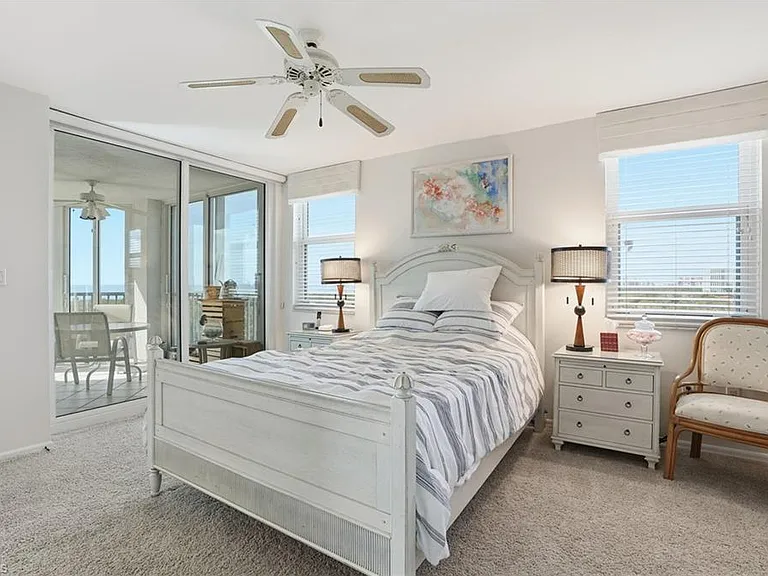 6101 Pelican Bay Blvd #805 — Photo 29
