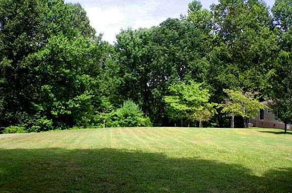5th image of 235 Wallace Ln