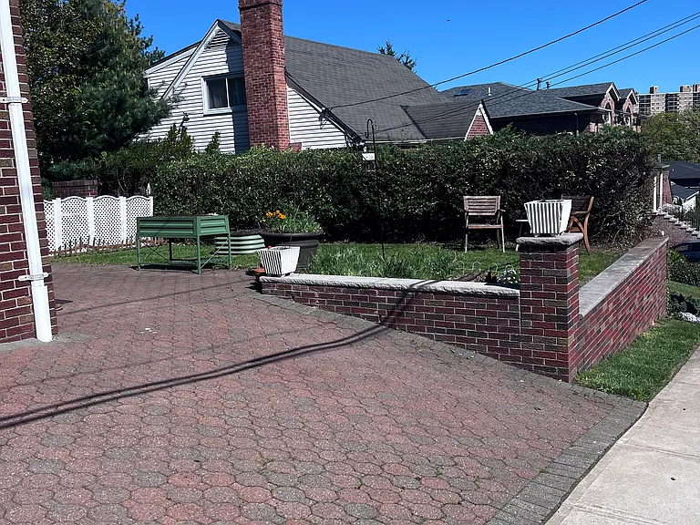 395 Coolidge Ave — Photo 26