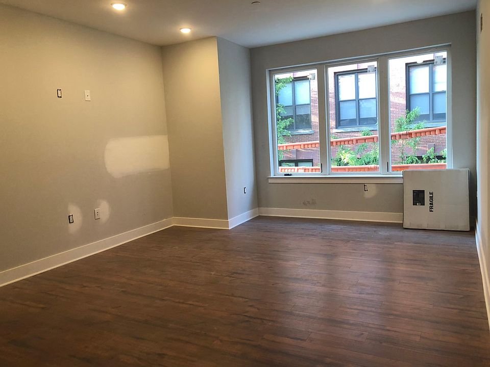 1st image of 330 Cambridge St #5