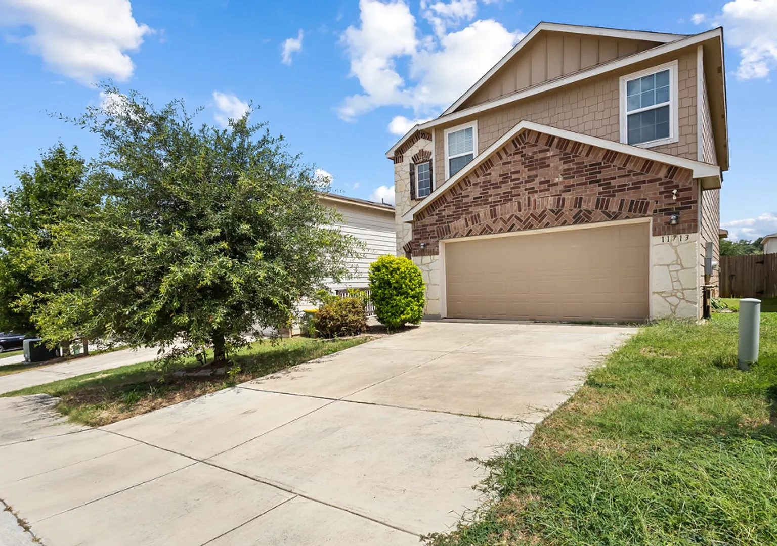 3 Bedroom 2.5 Bathroom Silver Canyon Subdivision — Photo 1