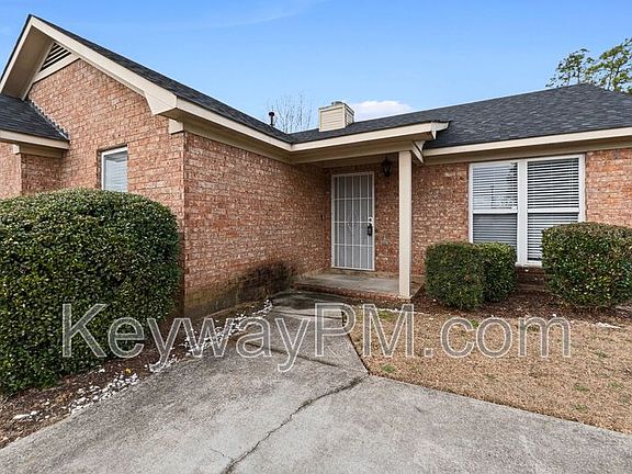 2nd image of 2807 Crosscreek Rd