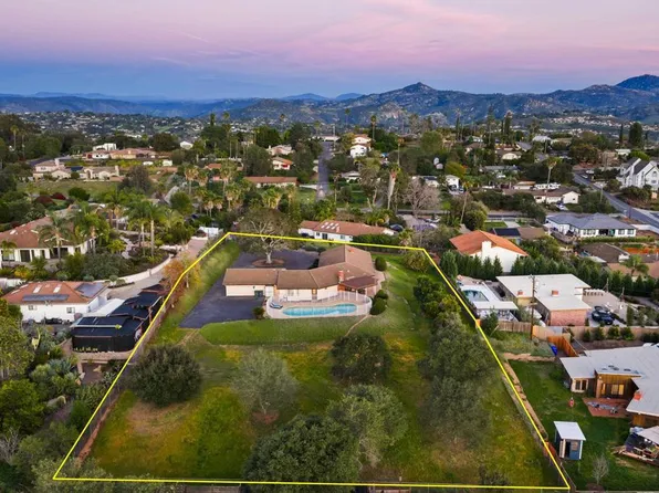 2717 Alexander Dr, Escondido, CA 92029