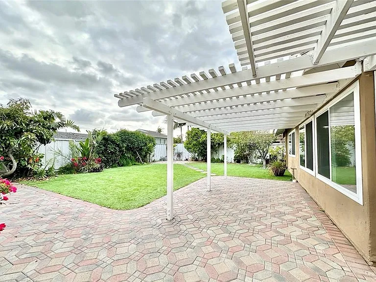 4162 Fireside Cir — Photo 17
