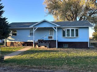 703 Rockford St, Elwood, NE 68937