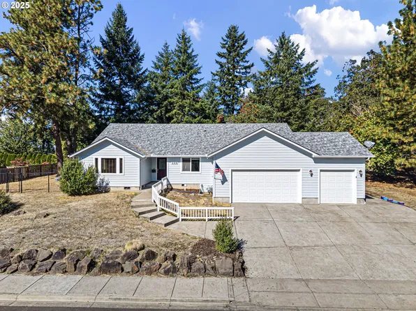 305 School Ave, Brownsville, OR 97327