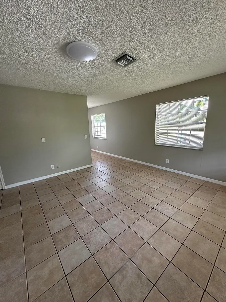 Building Photo - 4482 Stevens Rd #4486