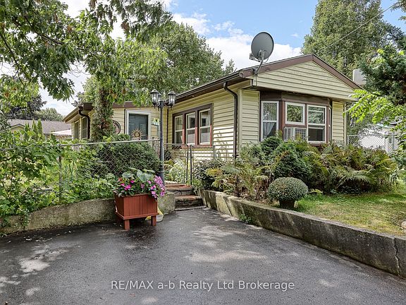 5th image of 746112 Township Rd #4