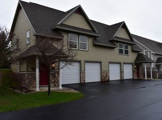4022 Carriage House Dr, Petoskey, MI 49770