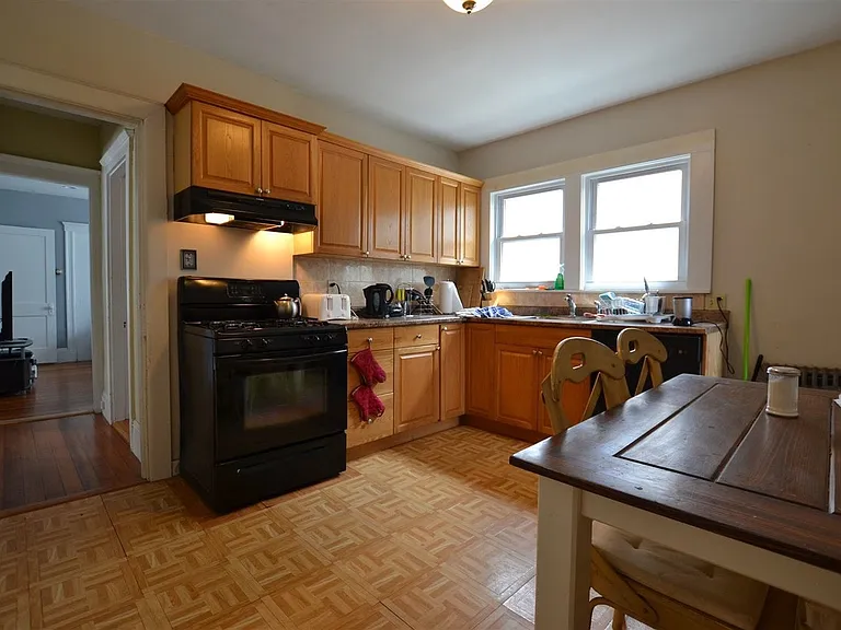 18 Hunnewell Ave #2 — Photo 4